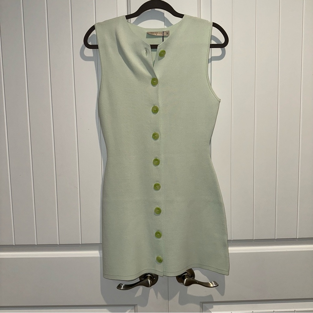 Elegant Green Sleeveless Dress